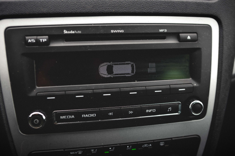 ŠKODA OCTAVIA 1.8 TSI SPORTLINE COMBI - obrázek 1