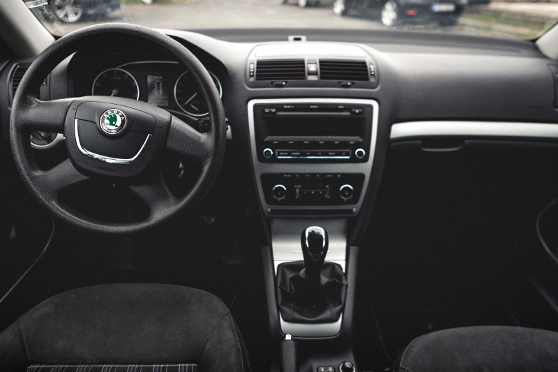 ŠKODA OCTAVIA 1.8 TSI SPORTLINE COMBI - obrázek 1