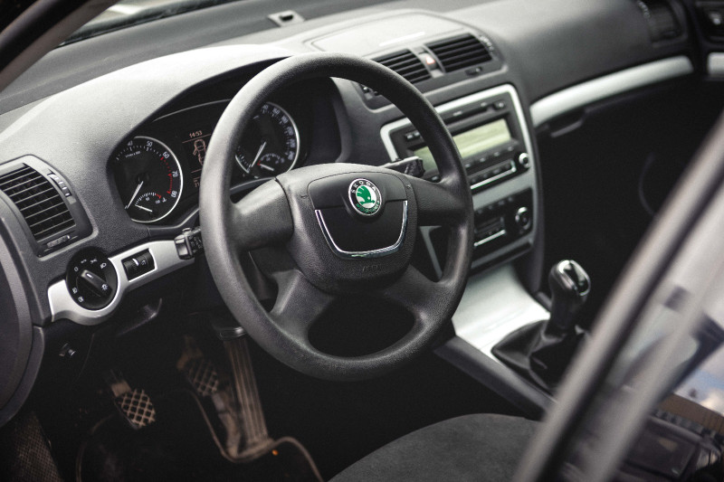 ŠKODA OCTAVIA 1.8 TSI SPORTLINE COMBI - obrázek 1