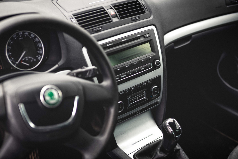 ŠKODA OCTAVIA 1.8 TSI SPORTLINE COMBI - obrázek 1