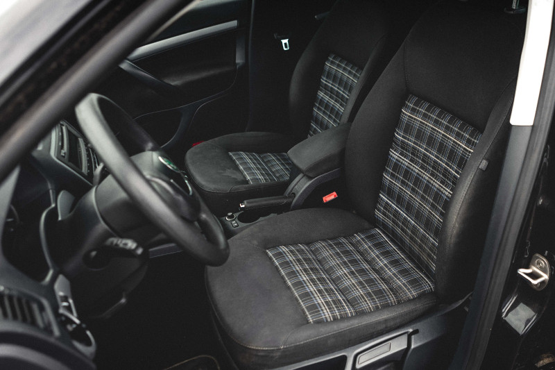 ŠKODA OCTAVIA 1.8 TSI SPORTLINE COMBI - obrázek 1