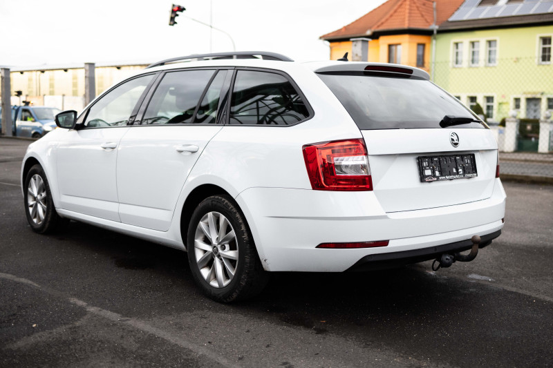 ŠKODA OCTAVIA 1.6 TDI COMBI - obrázek 1