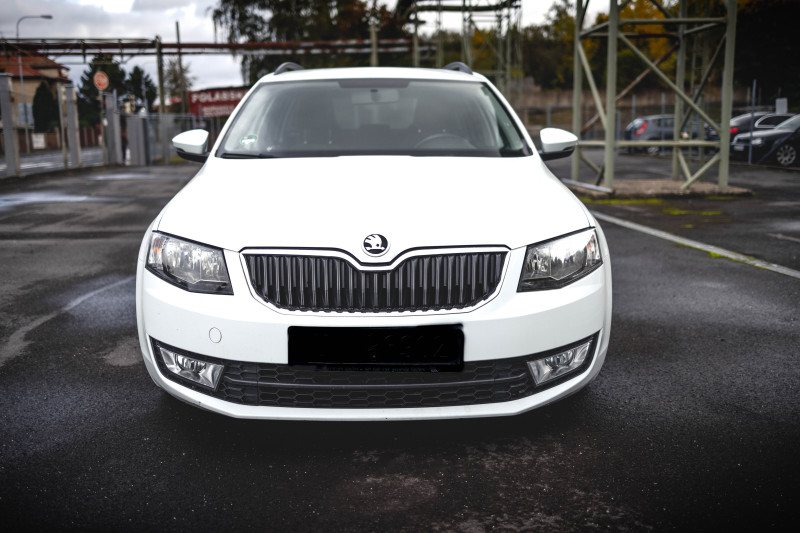Škoda OCTAVIA 1.6 TDI ELEGANCE na splátky - fotografie 12