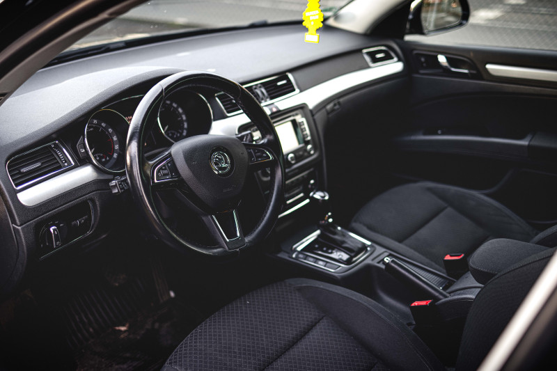 ŠKODA SUPERB 2.0 TDI