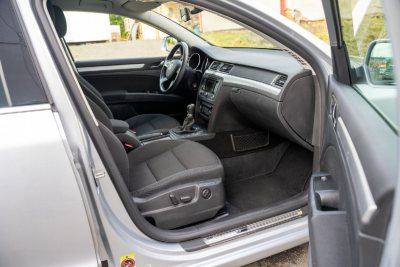 ŠKODA SUPERB 1.6 TDI COMBI ELEGANCE na splátky - fotografie 15