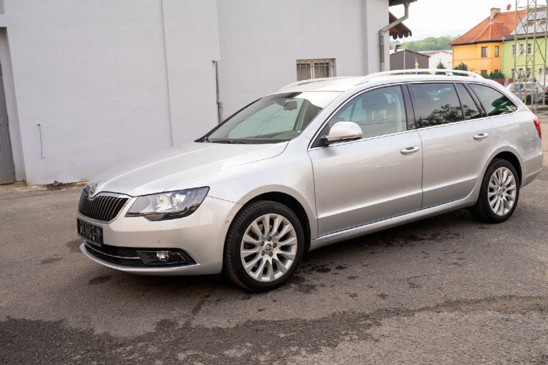 ŠKODA SUPERB 1.6 TDI COMBI ELEGANCE na splátky