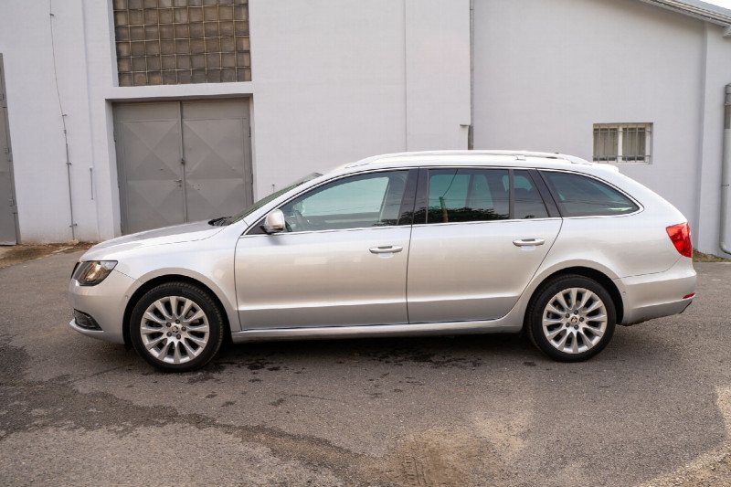 ŠKODA SUPERB 1.6 TDI COMBI ELEGANCE na splátky - fotografie 3