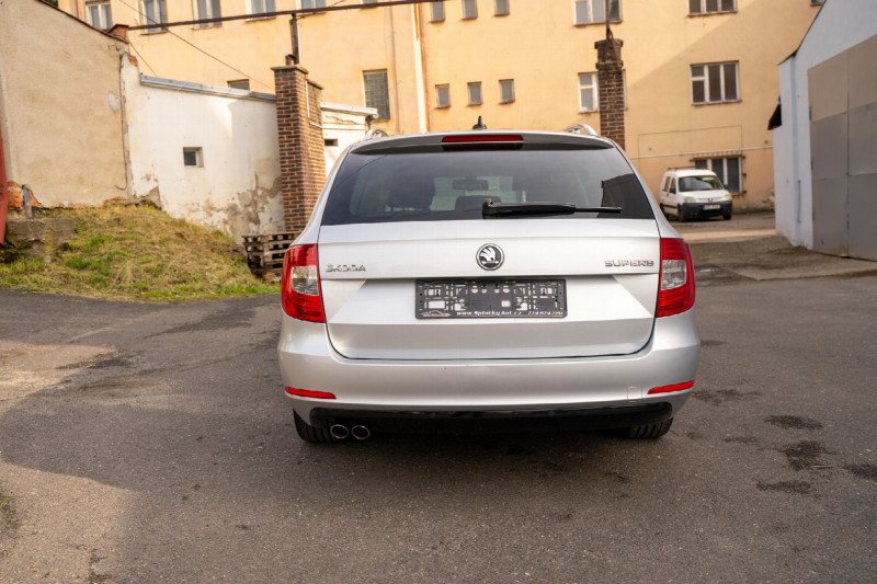 ŠKODA SUPERB 1.6 TDI COMBI ELEGANCE na splátky - fotografie 5