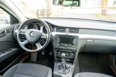ŠKODA SUPERB 1.6 TDI COMBI ELEGANCE na splátky - fotografie 19