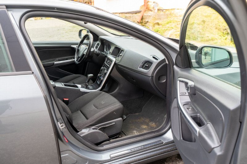 VOLVO V60 2.0 TDI na splátky - fotografie 10