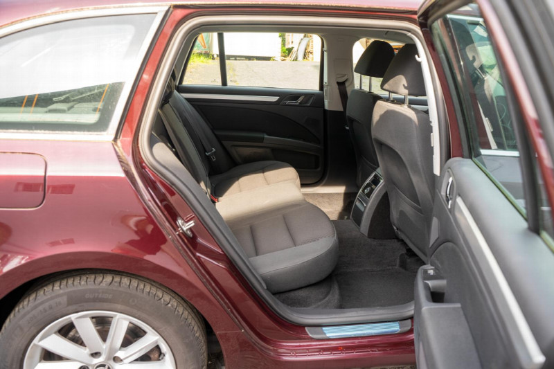 ŠKODA SUPERB 1.6 TDI COMBI