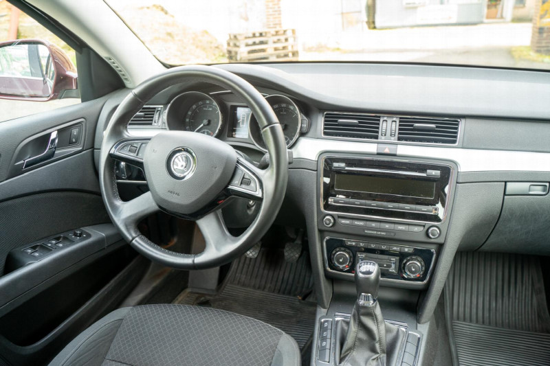 ŠKODA SUPERB 1.6 TDI COMBI