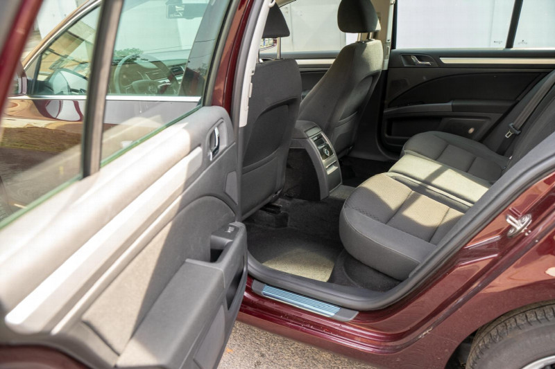 ŠKODA SUPERB 1.6 TDI COMBI