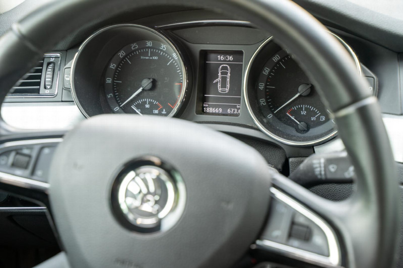 ŠKODA SUPERB 1.6 TDI COMBI