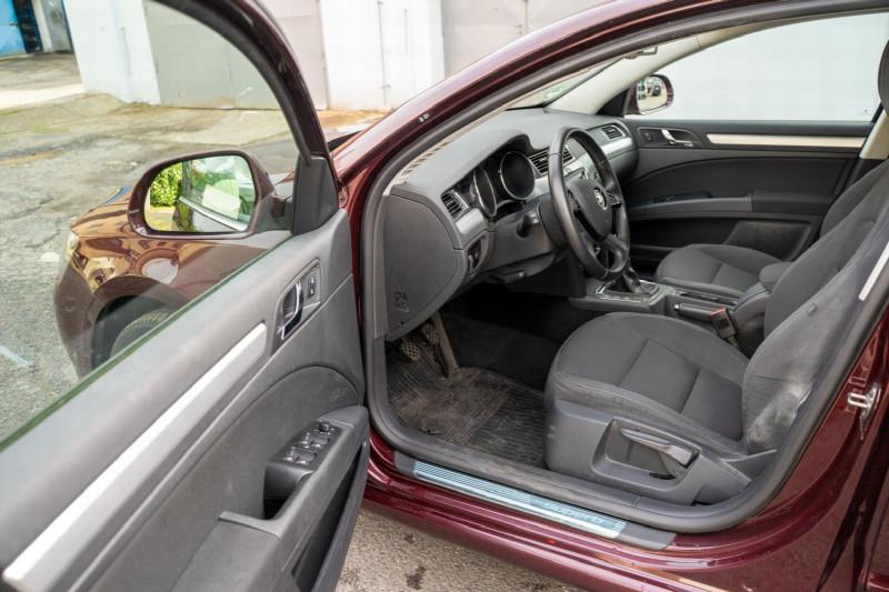 ŠKODA SUPERB 1.6 TDI COMBI