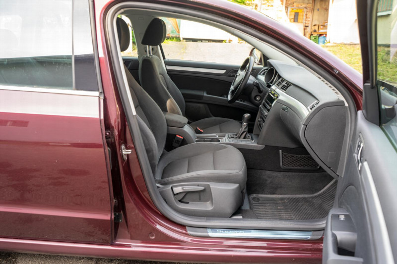 ŠKODA SUPERB 1.6 TDI COMBI