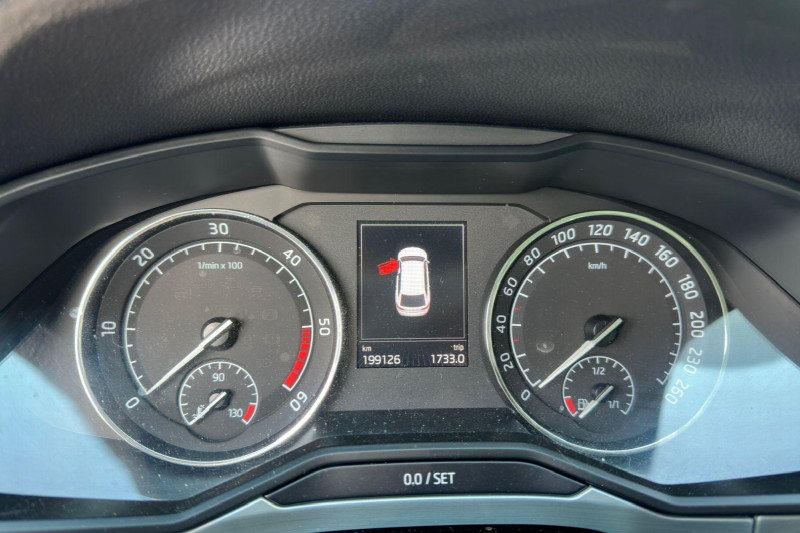 SKODA SUPERB III 1.6 TDI COMBI - obrázek 1