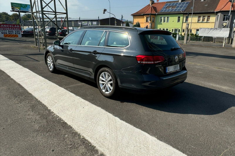 VOLKSWAGEN PASSAT 1.6 TDI ELEGANCE  - obrázek 1