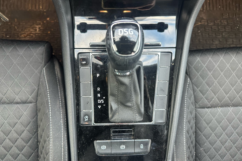 ŠKODA OCTAVIA DSG 1.6 TDI - obrázek 1