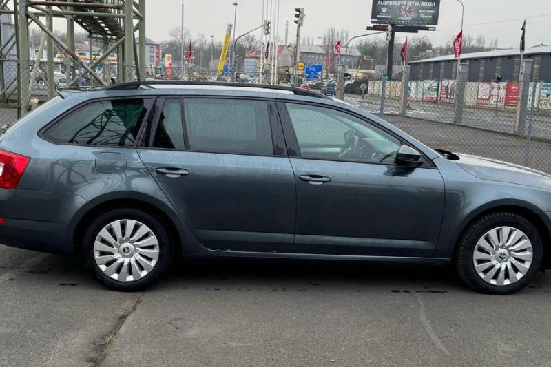 ŠKODA OCTAVIA 2.0 DSG - obrázek 1