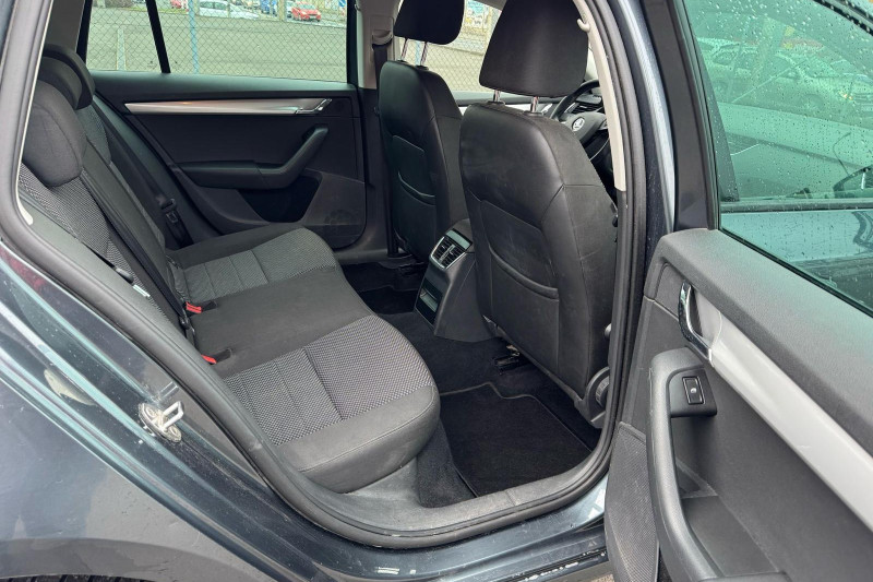 ŠKODA OCTAVIA 2.0 DSG - obrázek 1