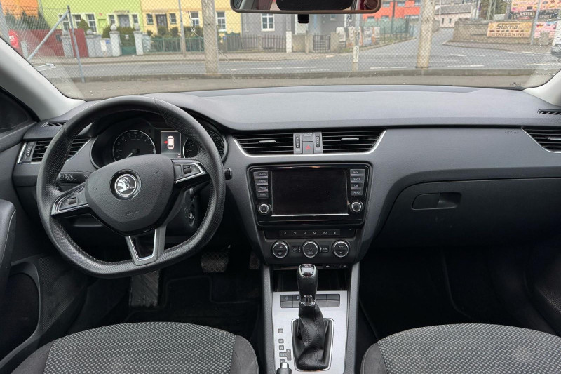 ŠKODA OCTAVIA 2.0 DSG - obrázek 1