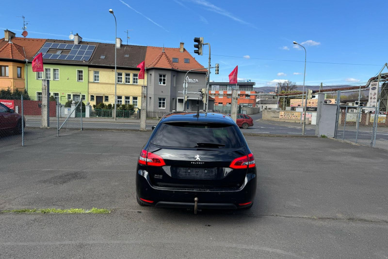 PEUGEOT 308 1.5 HDi