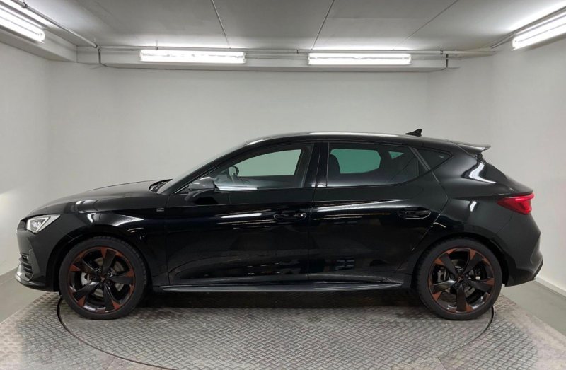 CUPRA LEON VZ LINE 2.0 TSI DSG na splátky - fotografie 4