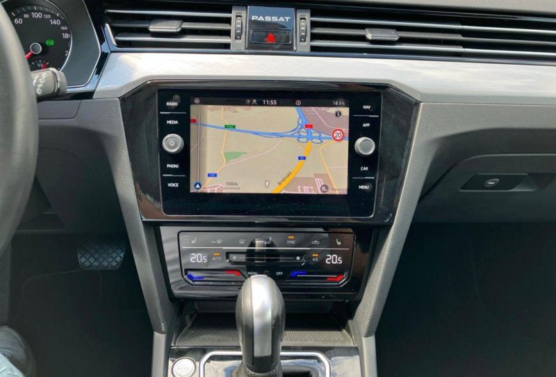 VOLKSWAGEN PASSAT BUSINESS 2.0 TDI 110 kW DSG VARIANT na splátky - fotografie 13