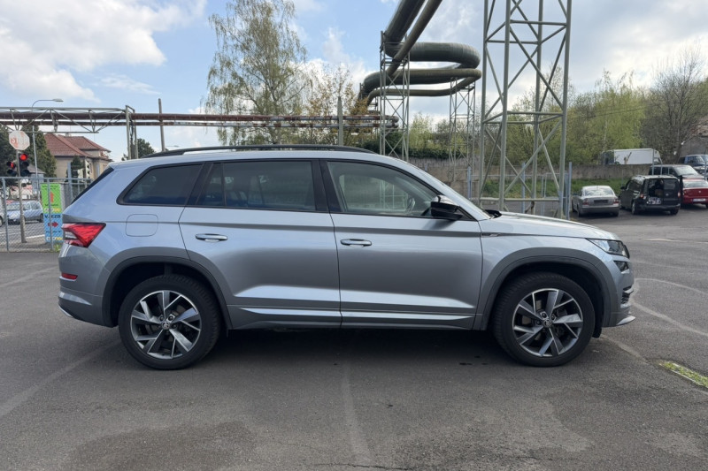 ŠKODA KODIAQ 7 MÍSTNÝ SPORTLINE 4x4 DSG na splátky - fotografie 7