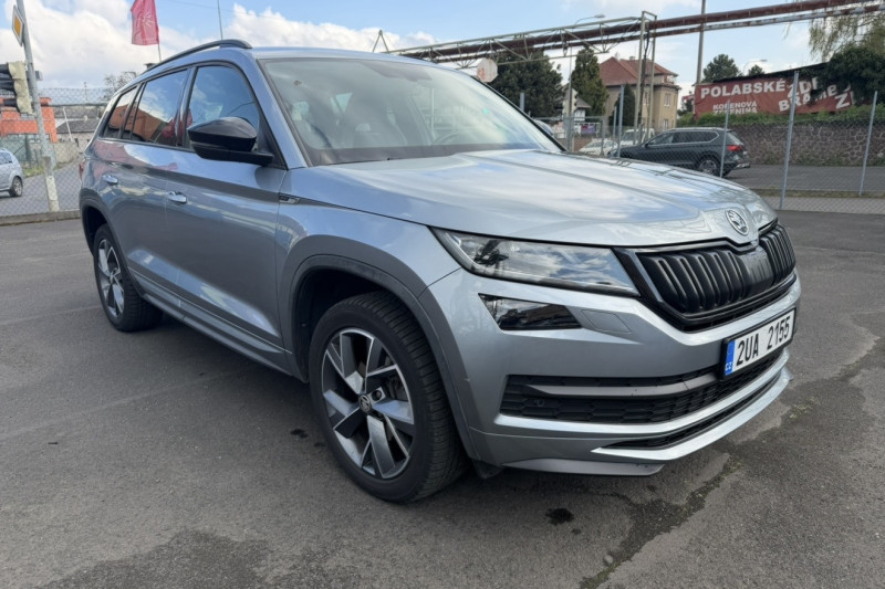 ŠKODA KODIAQ 7 MÍSTNÝ SPORTLINE 4x4 DSG na splátky - fotografie 8