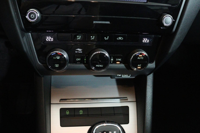 ŠKODA OCTAVIA 1.6 TDI COMBI
